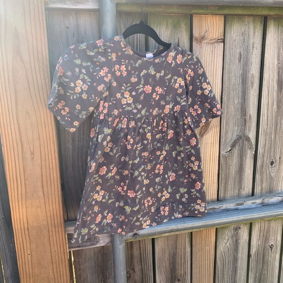 GAP Other - Gray Floral Dress
